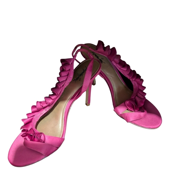 Shoes - Jacqueline Ferrar Women's Strappy Ruffle Open Toe Slingback Shoes